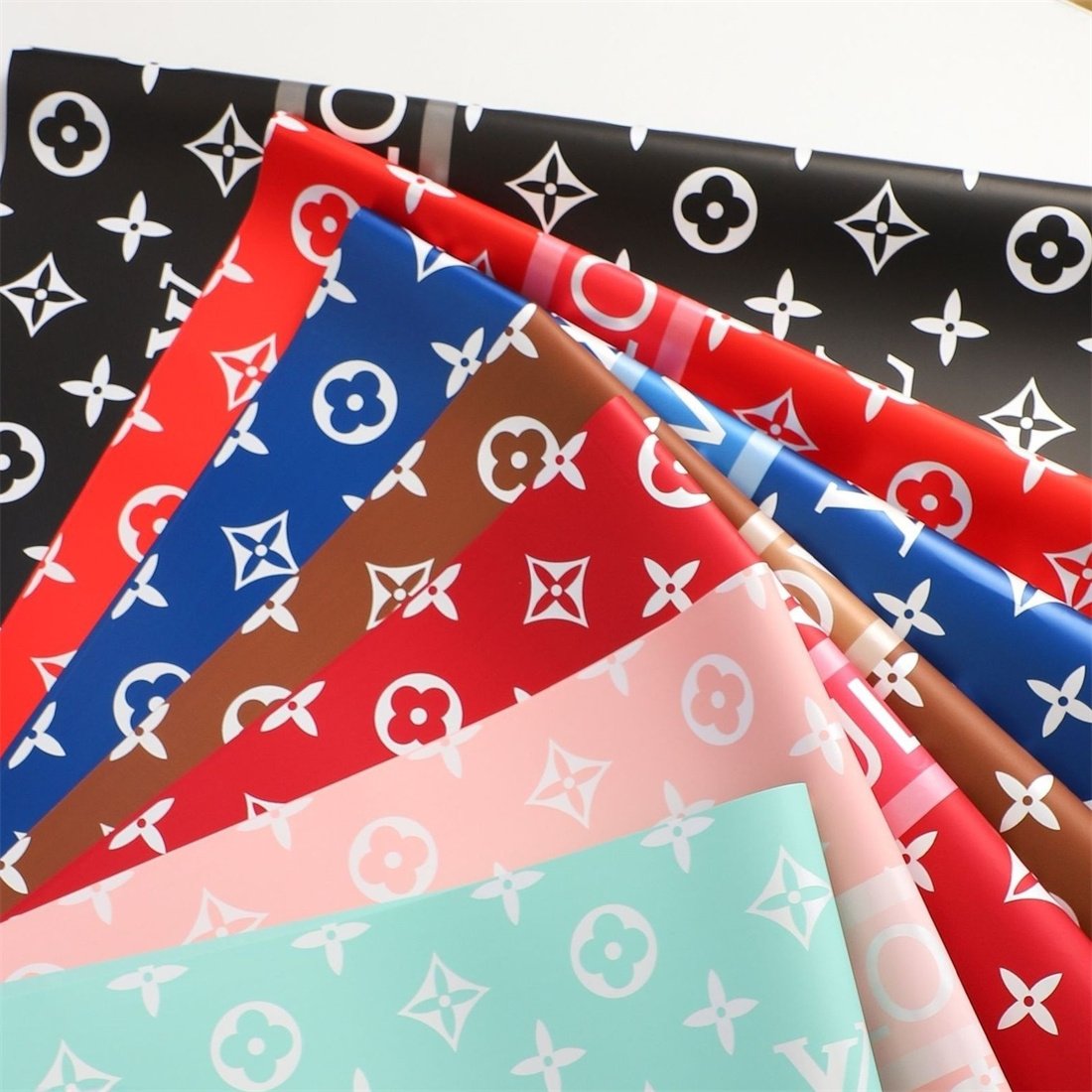 Designer Floral Paper for Bouquets - 20 Sheets, 22 x 22 inches / 56 x 56 cm - Image 4